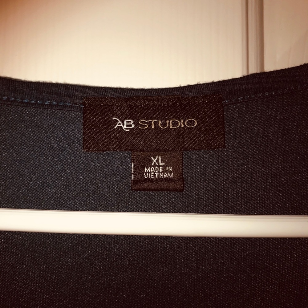 Navy blouse - Picture 2 of 3